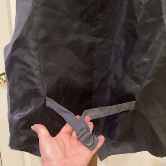 Vest - Picture 5 of 5